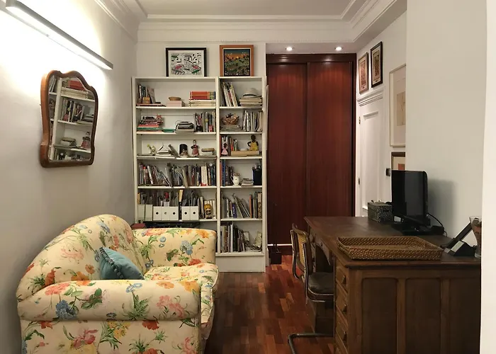 Habitacion Grande Y Confortable Con Bano Privado Junto A Guggenheim